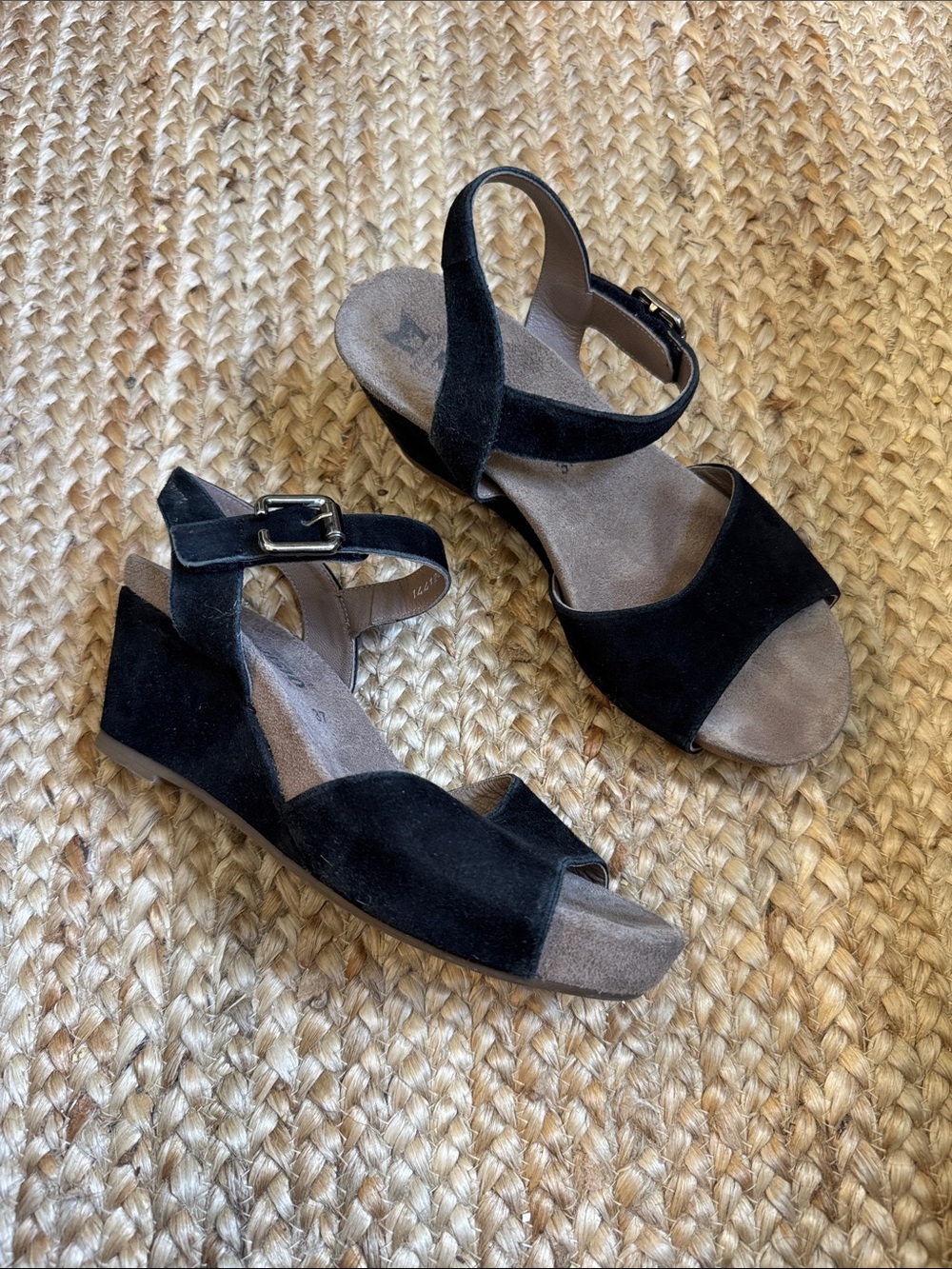 Mephisto 37 Black Suede Beauty Wedge Sandals